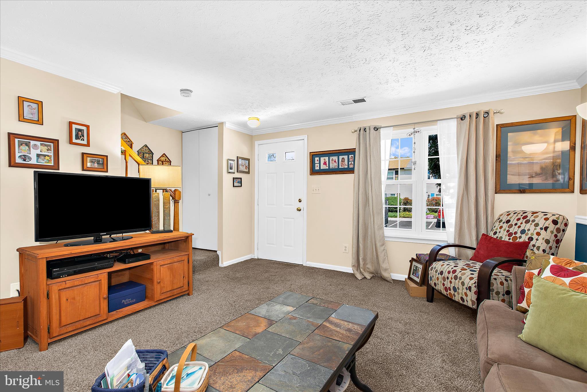 COLONY SQUARE - Residential