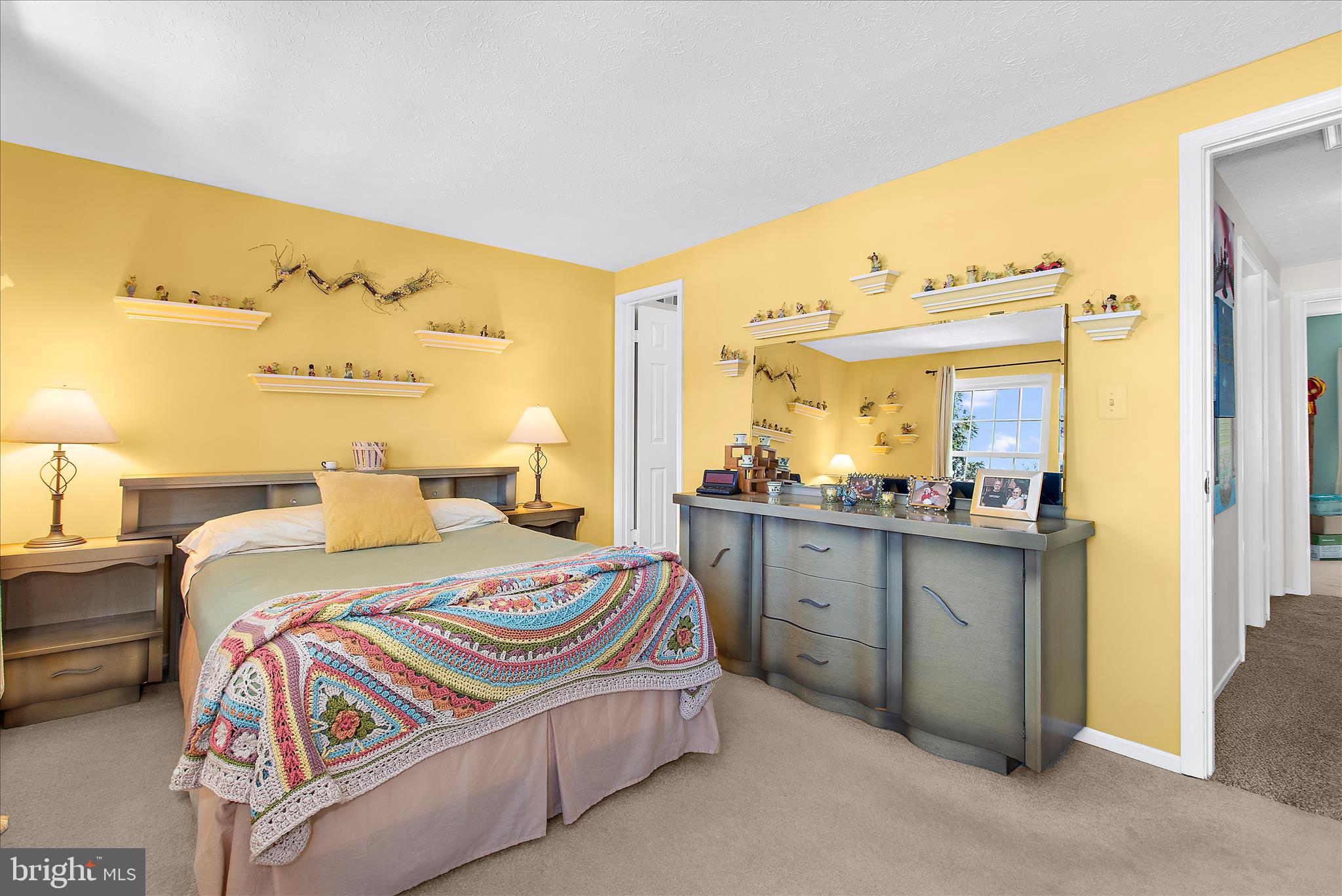 COLONY SQUARE - Residential