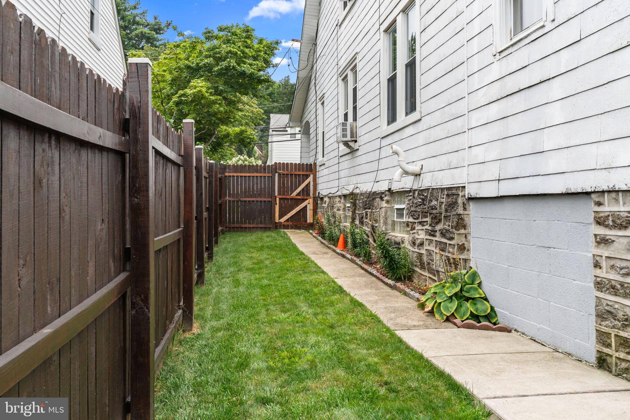 ROCKLEDGE - Residential