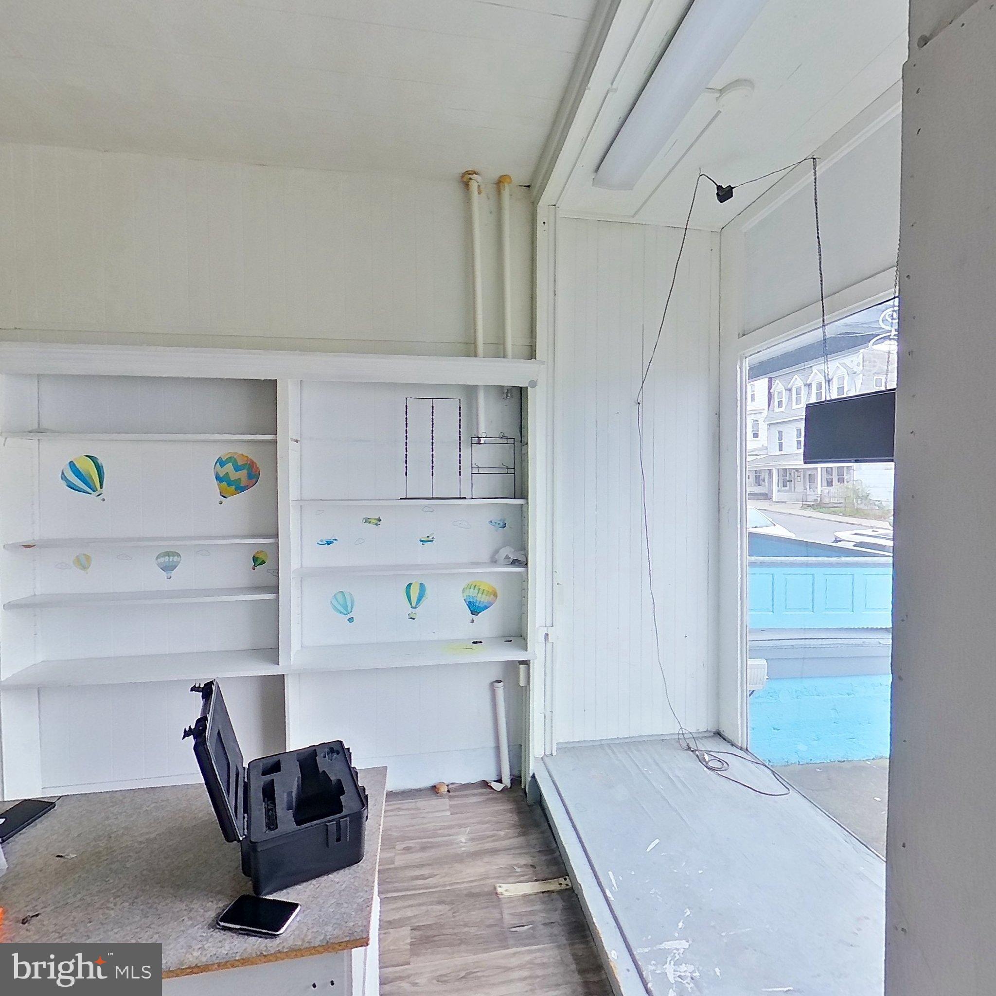 600-602 W PINE STREET