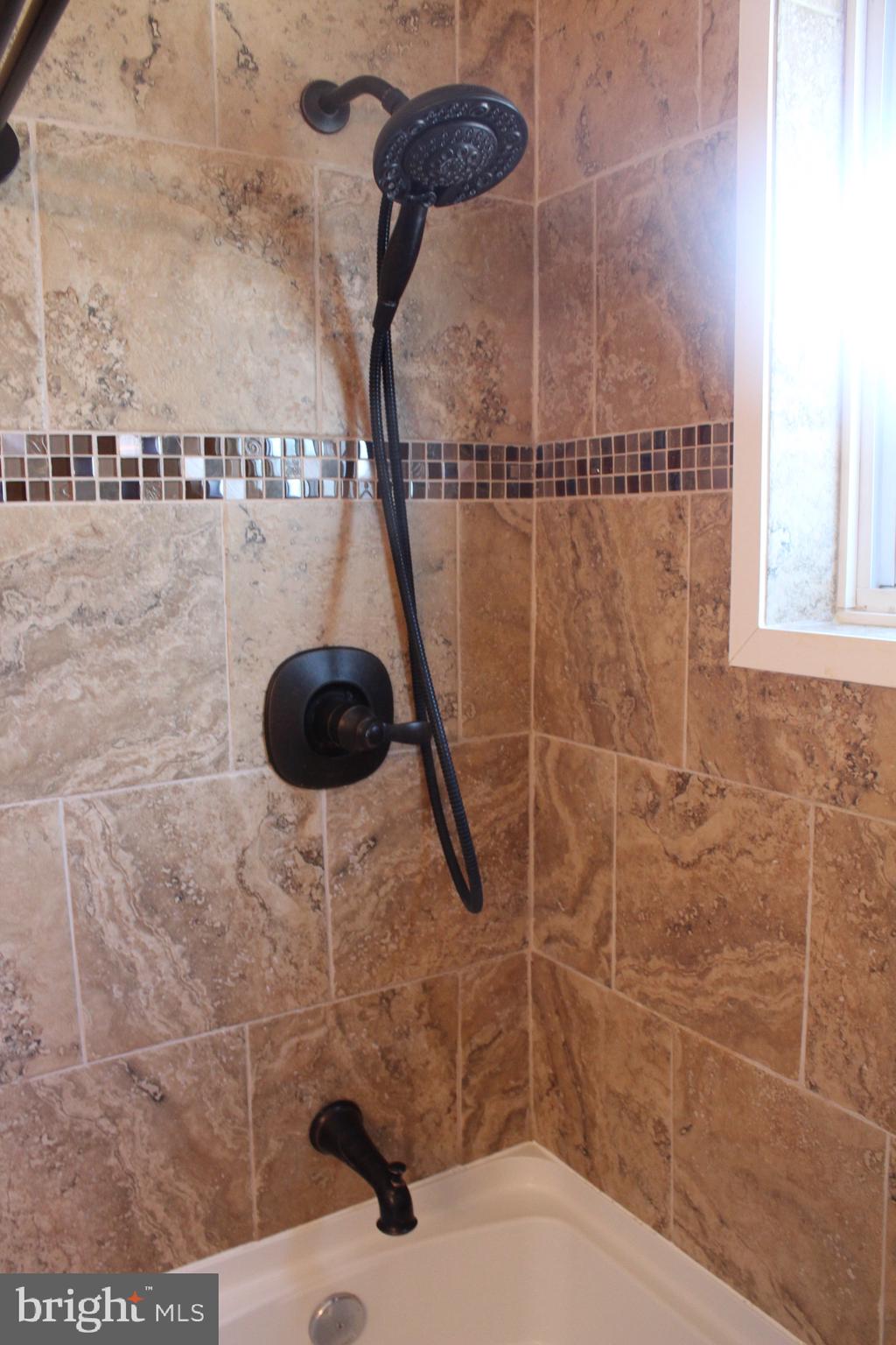 ANACOSTIA - Residential Lease