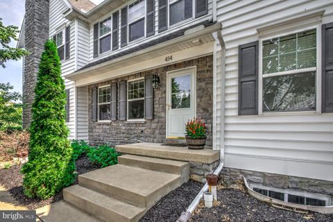 Photo of 414 Shadetree Boulevard, Marietta, PA 17547 (MLS # PALA2059058)