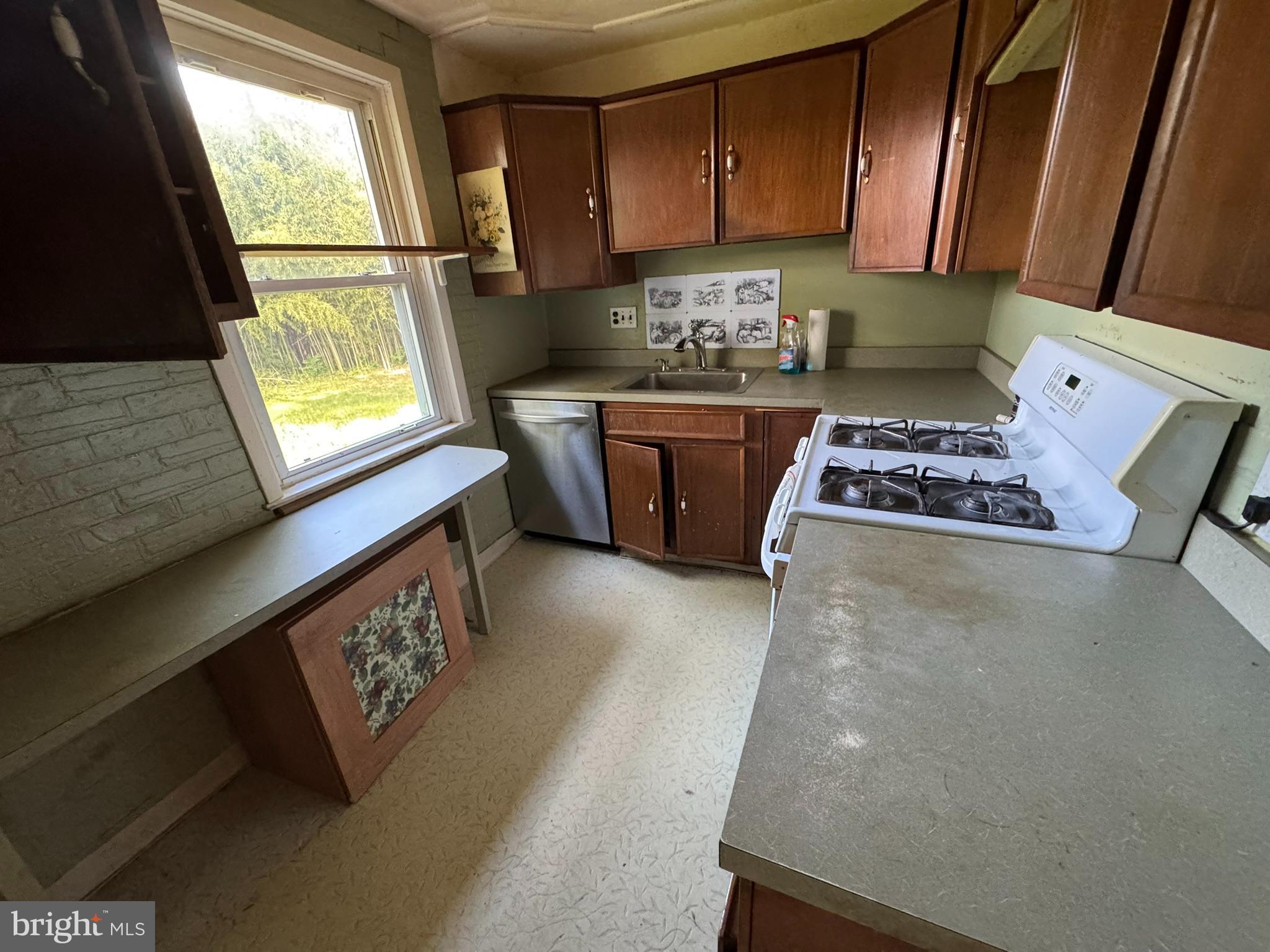 RIVERDALE PARK - Residential