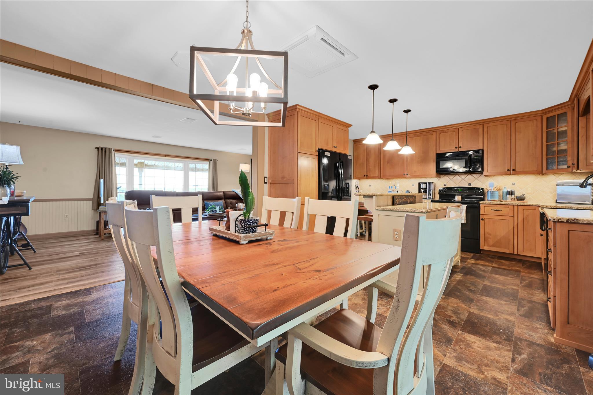 HIMES HILL - Residential