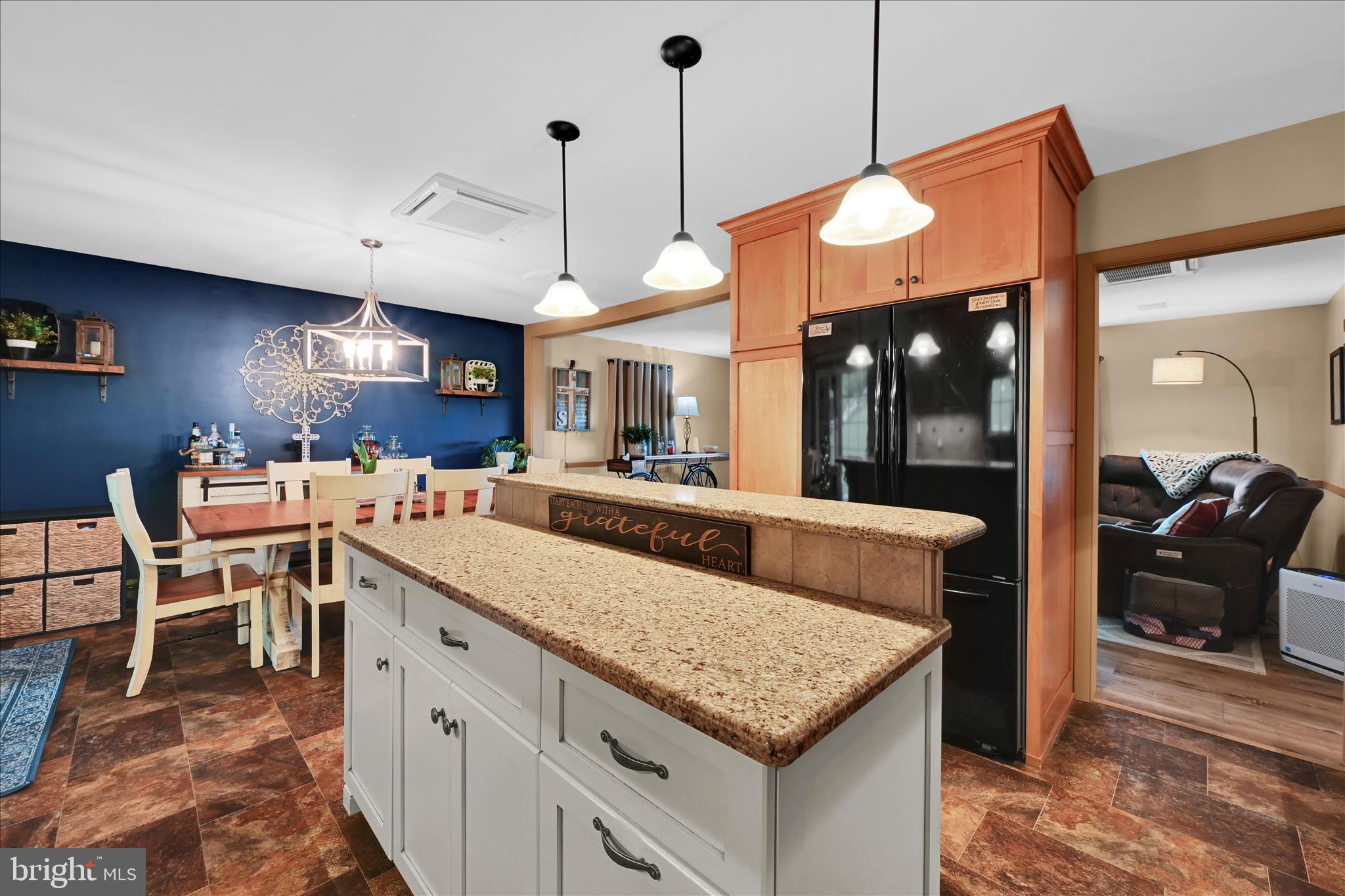 HIMES HILL - Residential