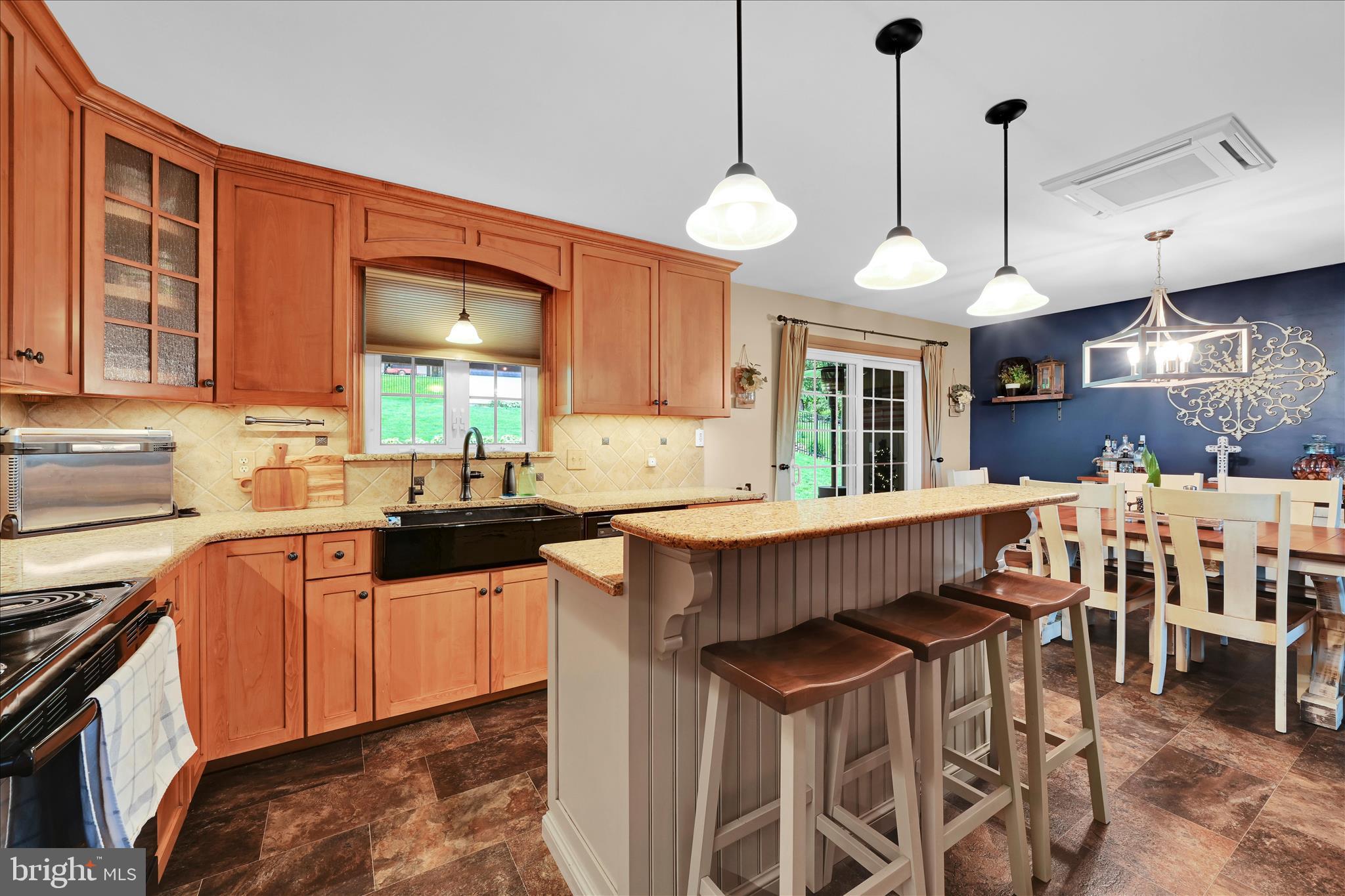HIMES HILL - Residential