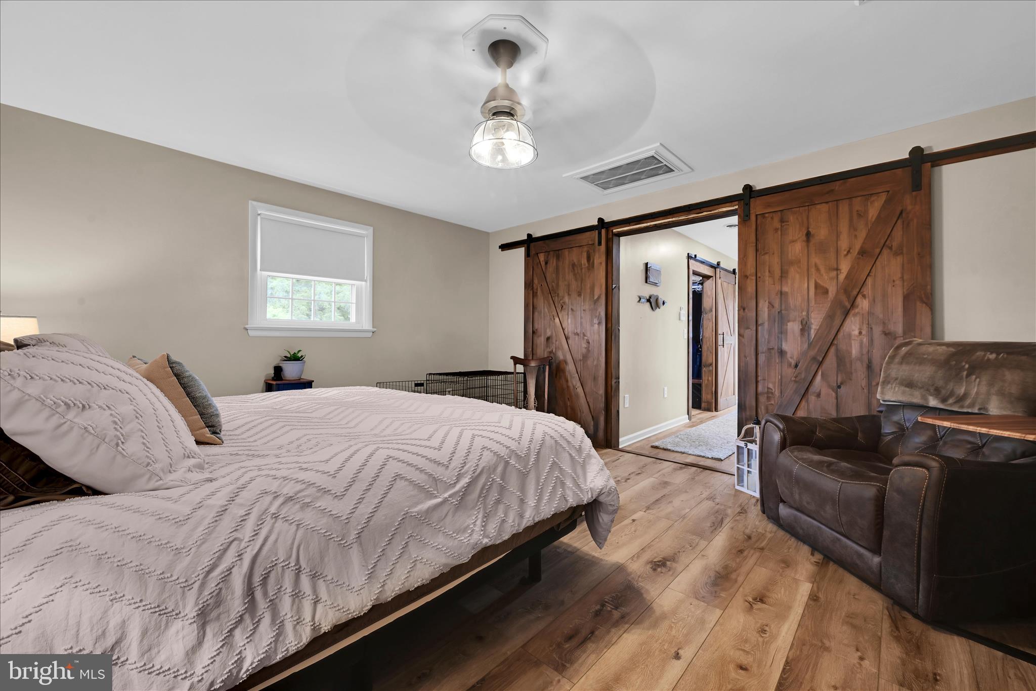 HIMES HILL - Residential