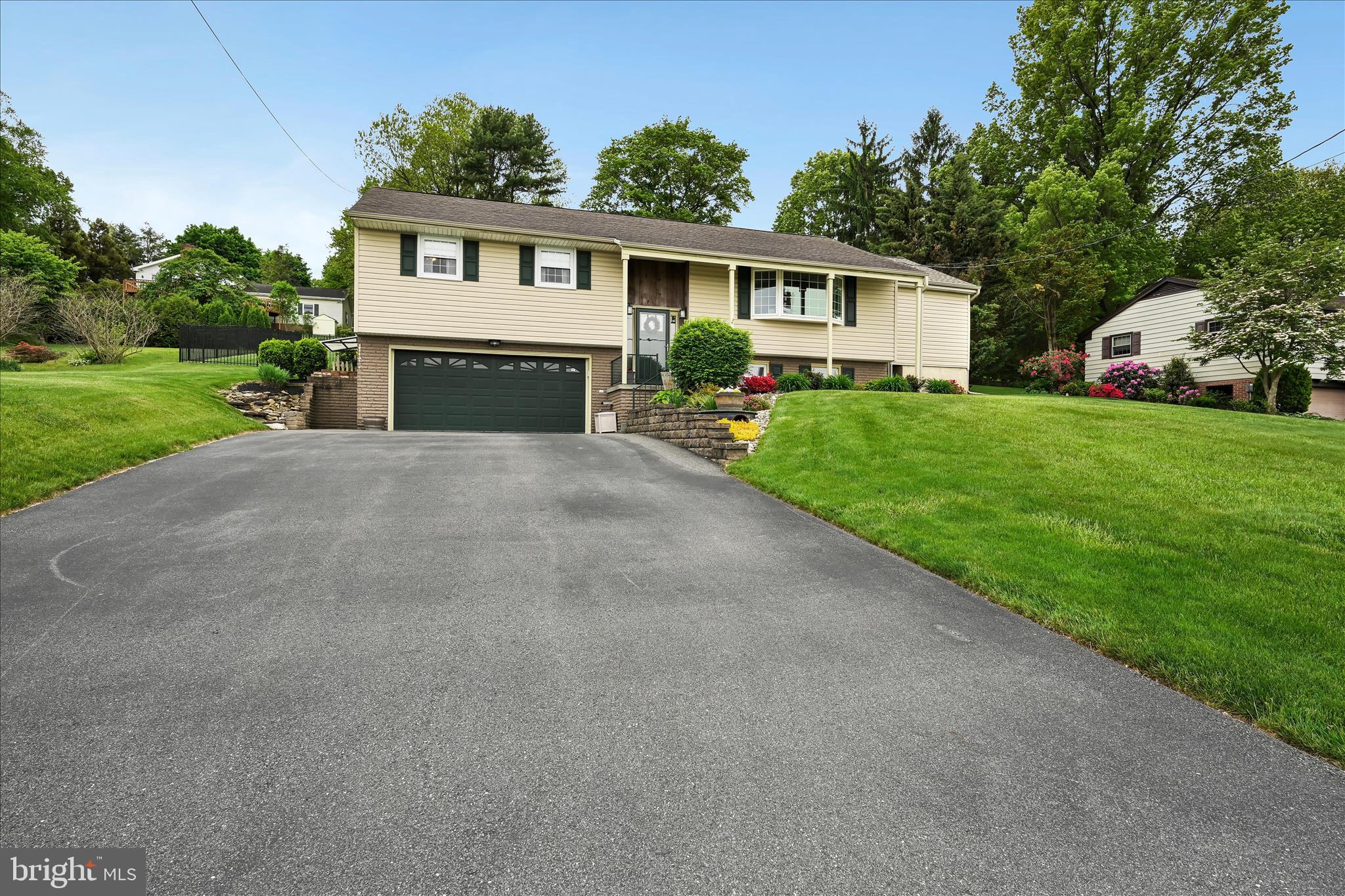 230 EDGEWOOD DRIVE