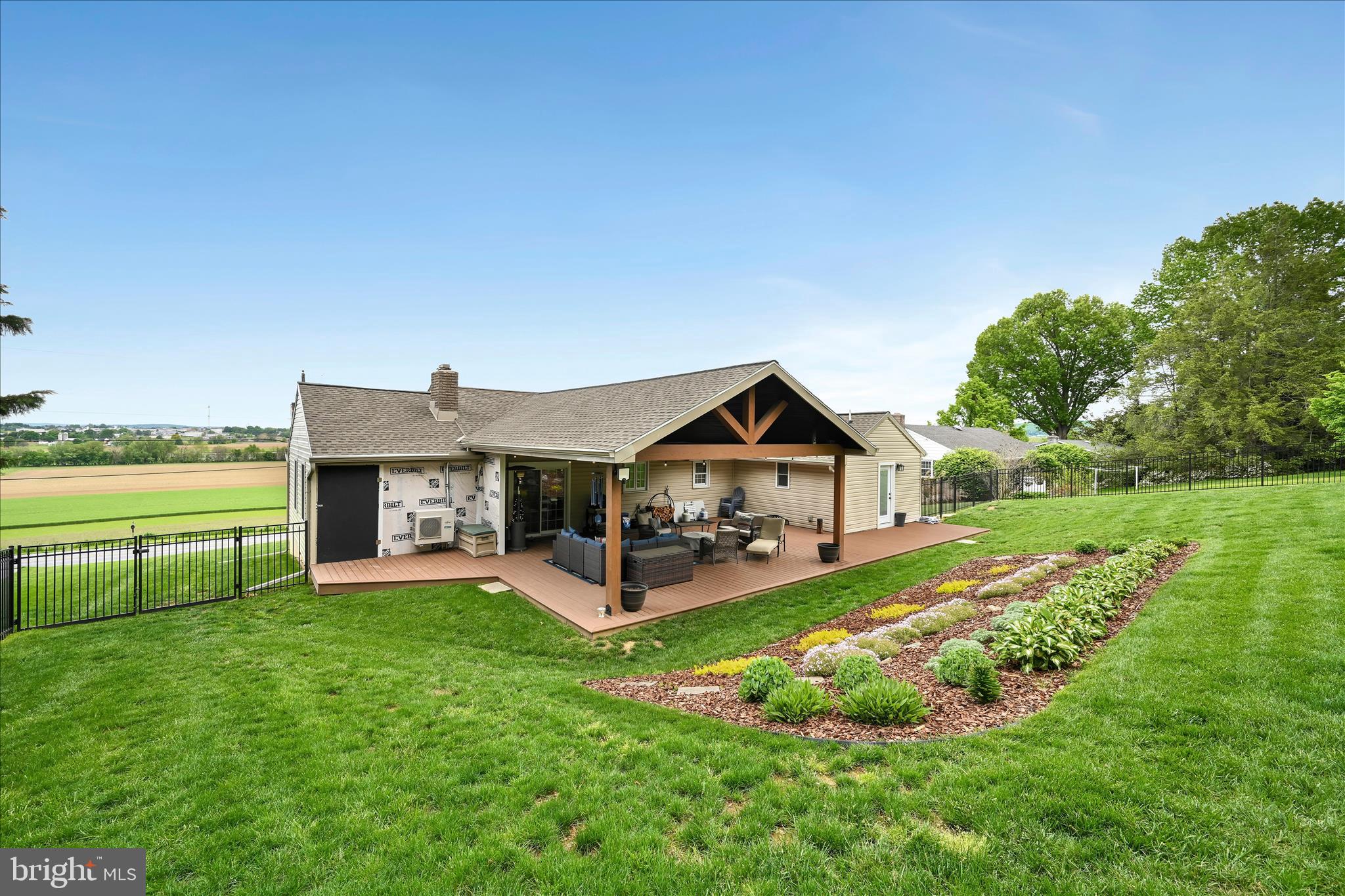HIMES HILL - Residential