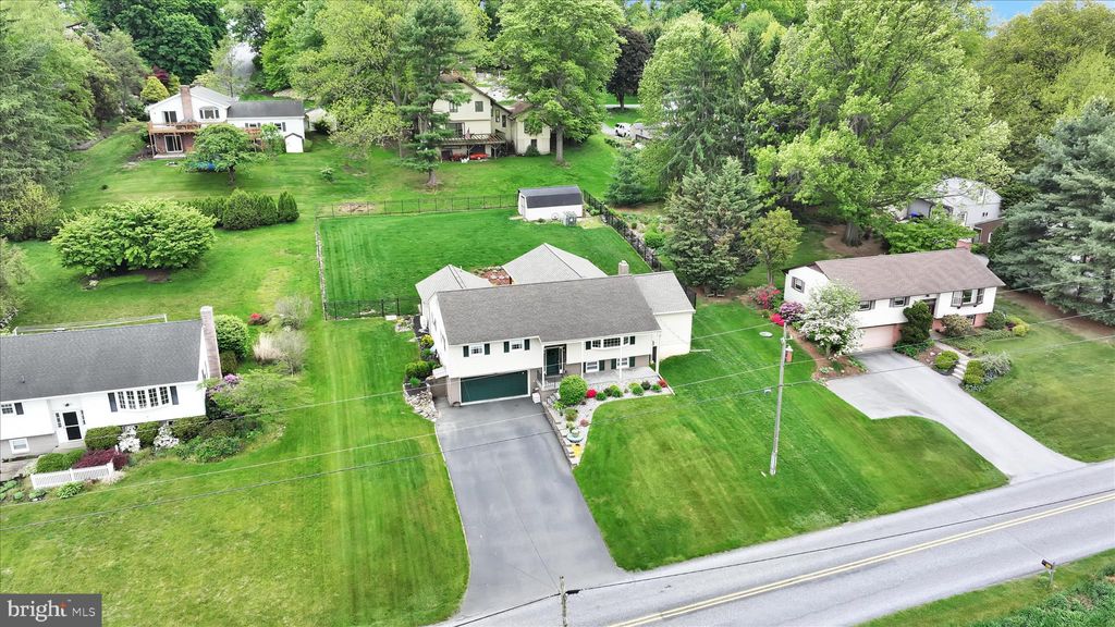 Photo of 230 Edgewood Drive, NEW HOLLAND, PA 17557 (MLS # PALA2087828)