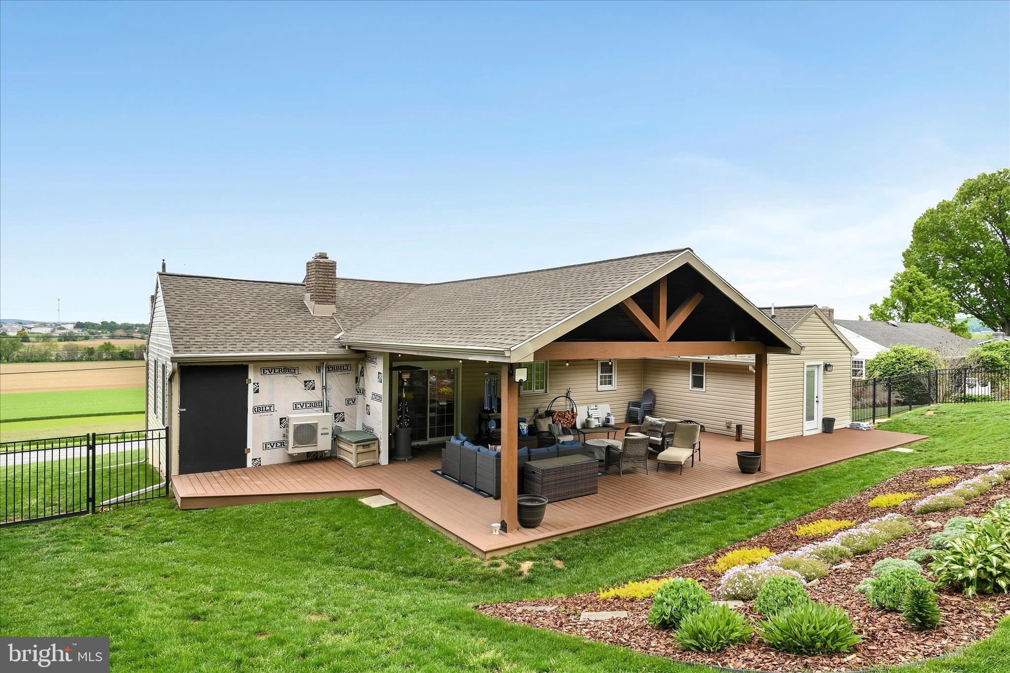 HIMES HILL - Residential