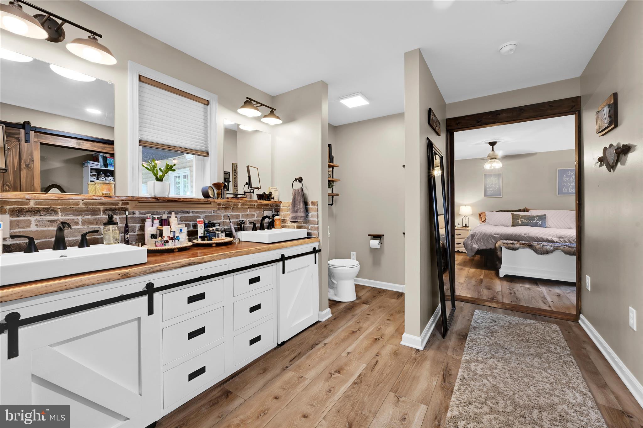HIMES HILL - Residential