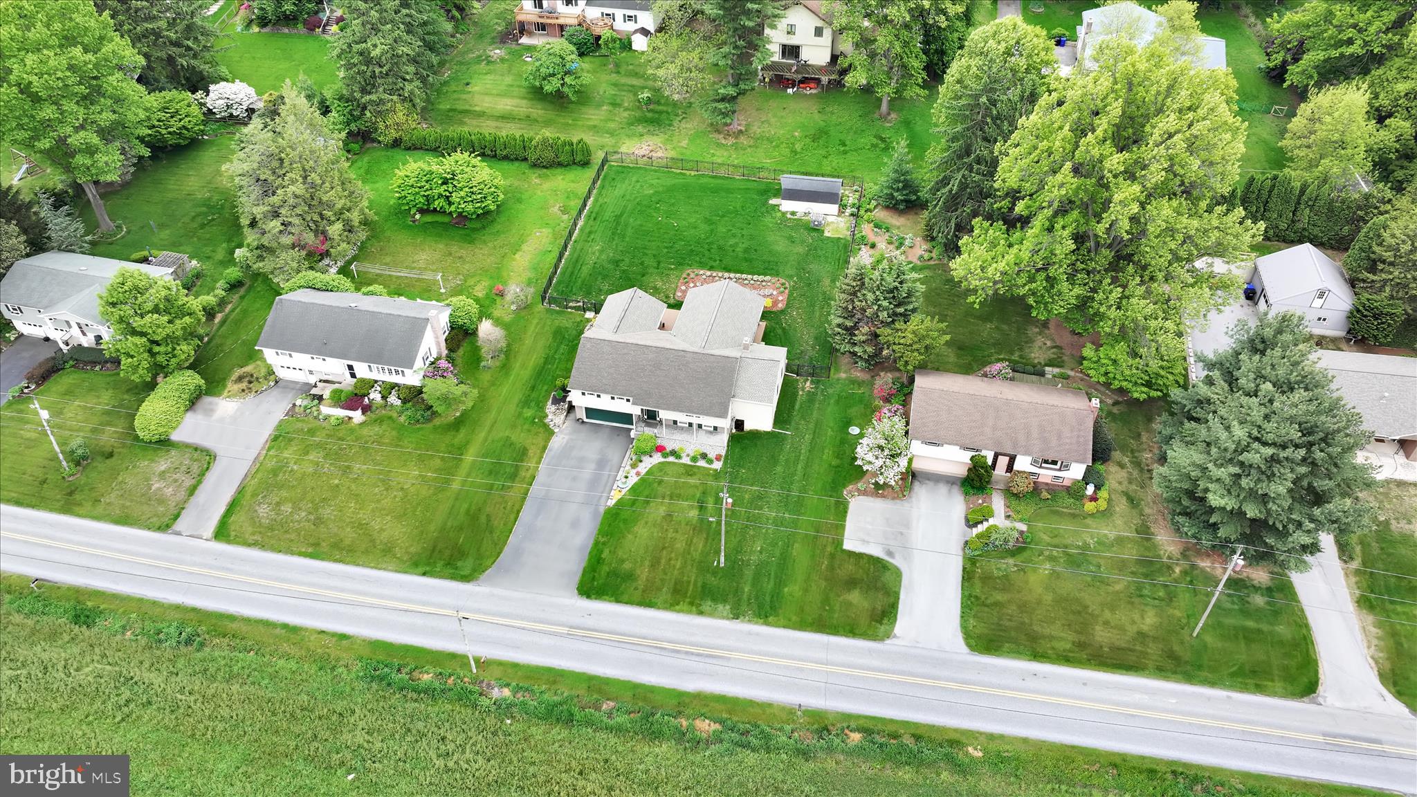 230 EDGEWOOD DRIVE