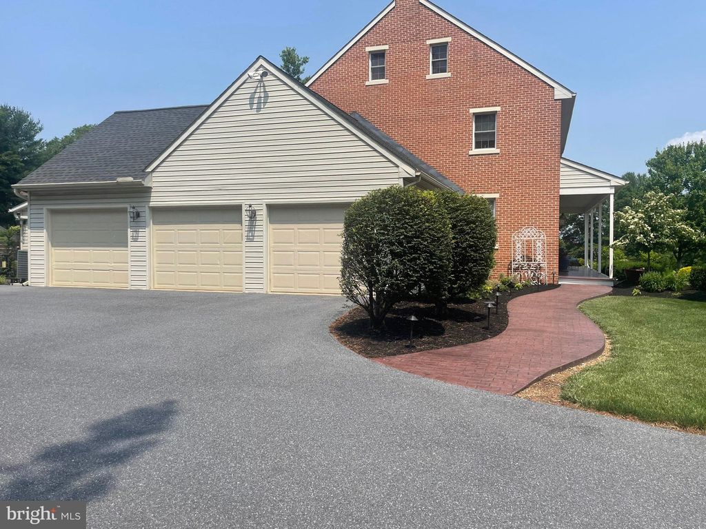 Photo of 57 Northview Road, LITITZ, PA 17543 (MLS # PALA2071426)