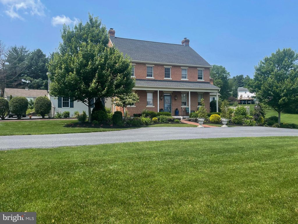 Photo of 57 Northview Road, LITITZ, PA 17543 (MLS # PALA2071426)