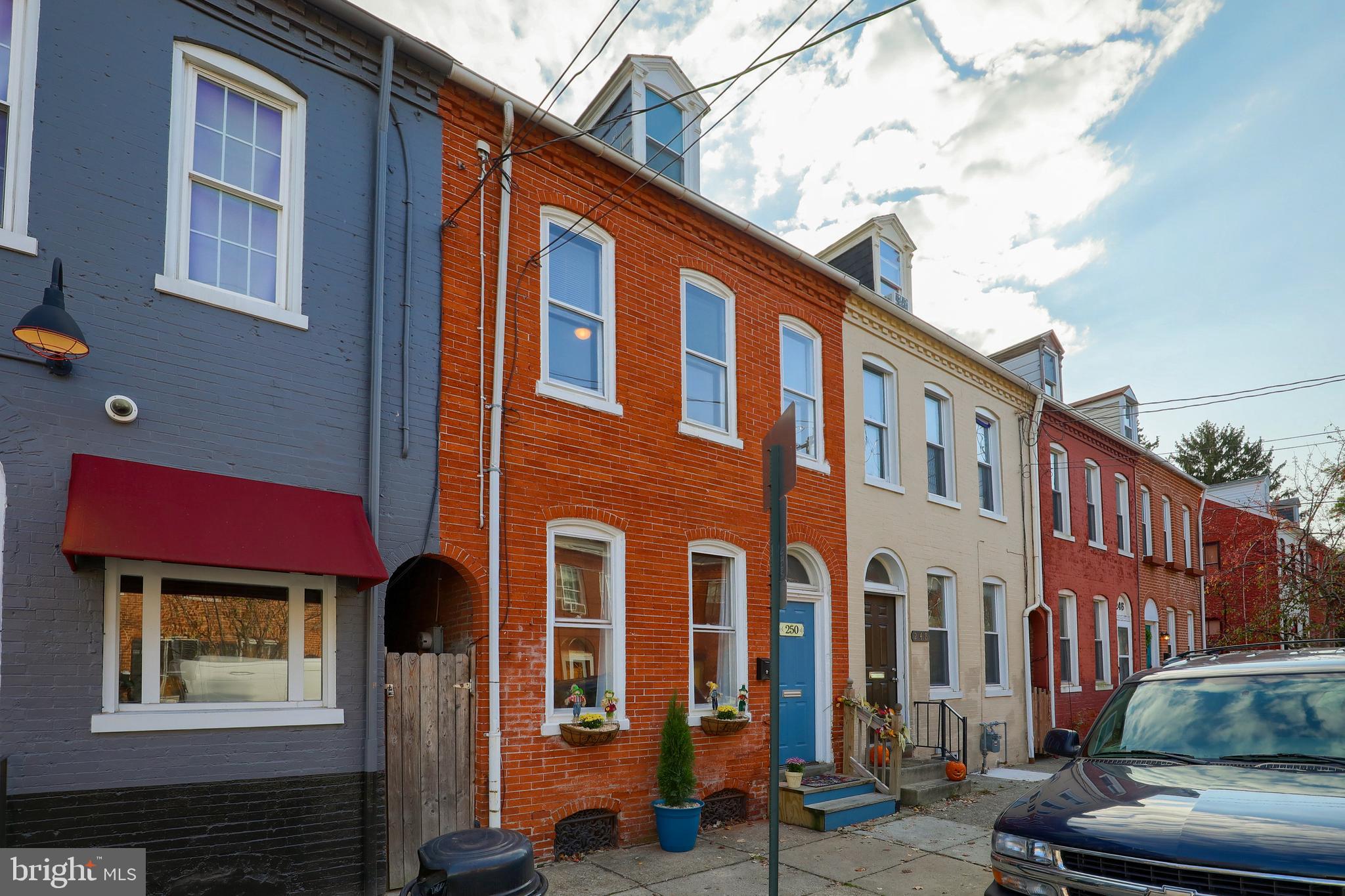 LANCASTER NORTHEAST - Residential