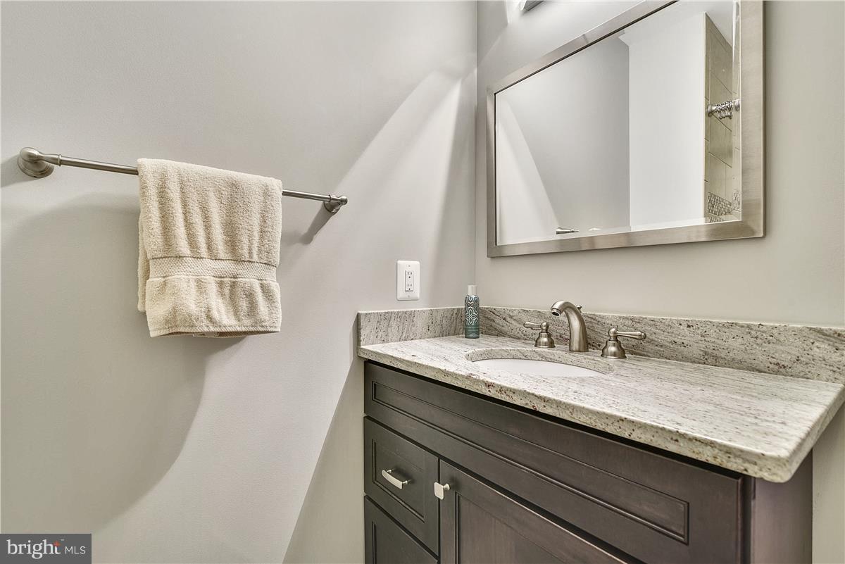 CRESTBROOK - Residential