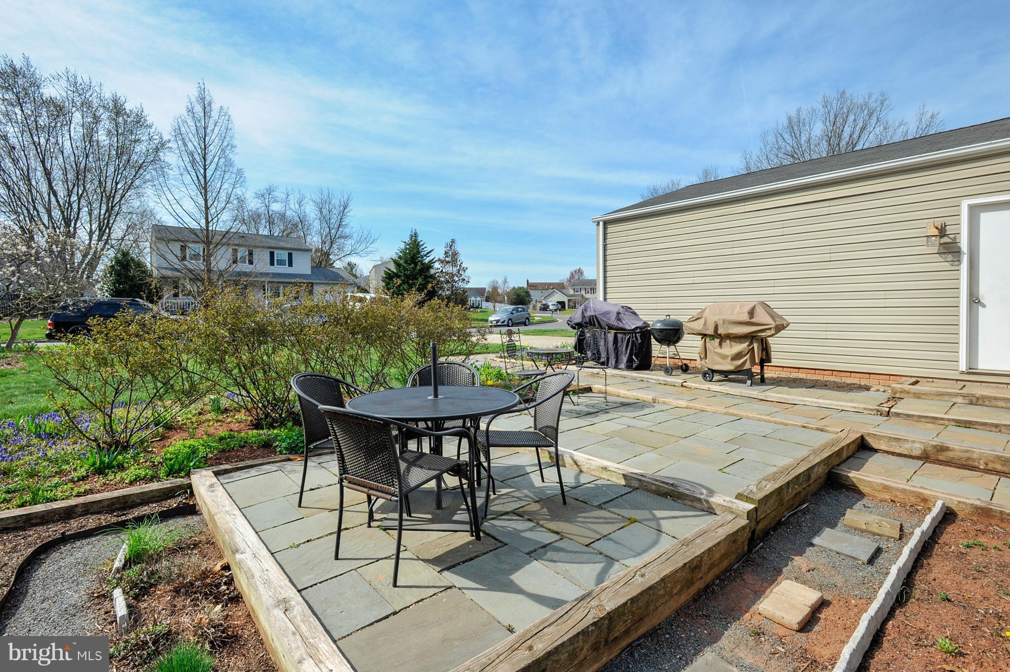 CRESTBROOK - Residential