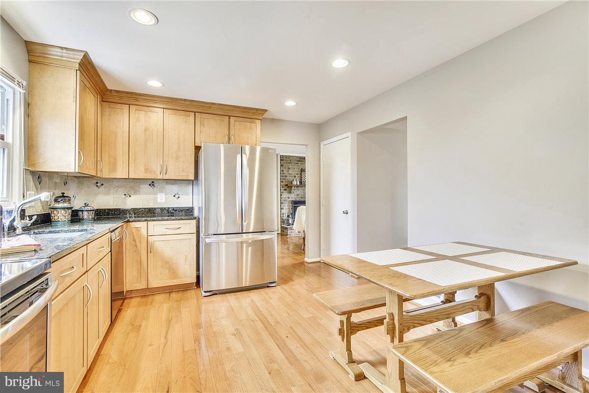 CRESTBROOK - Residential