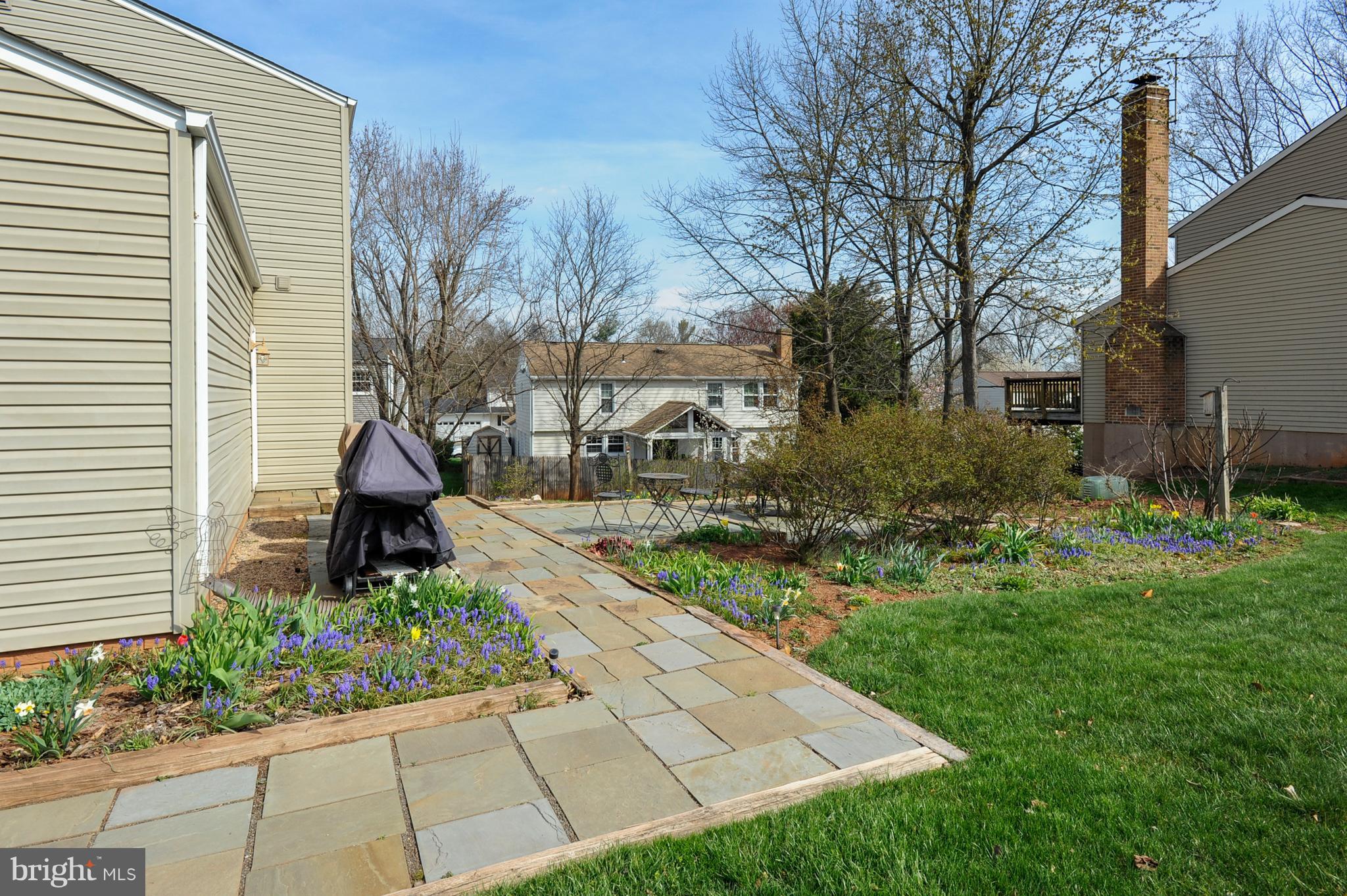 CRESTBROOK - Residential