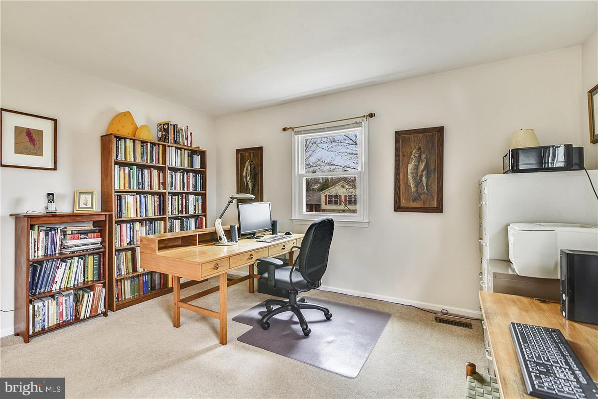 CRESTBROOK - Residential