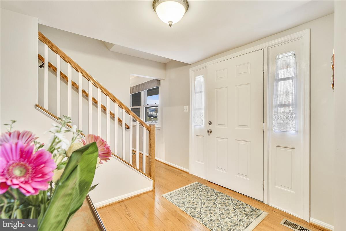 CRESTBROOK - Residential