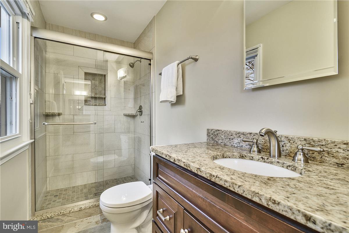 CRESTBROOK - Residential