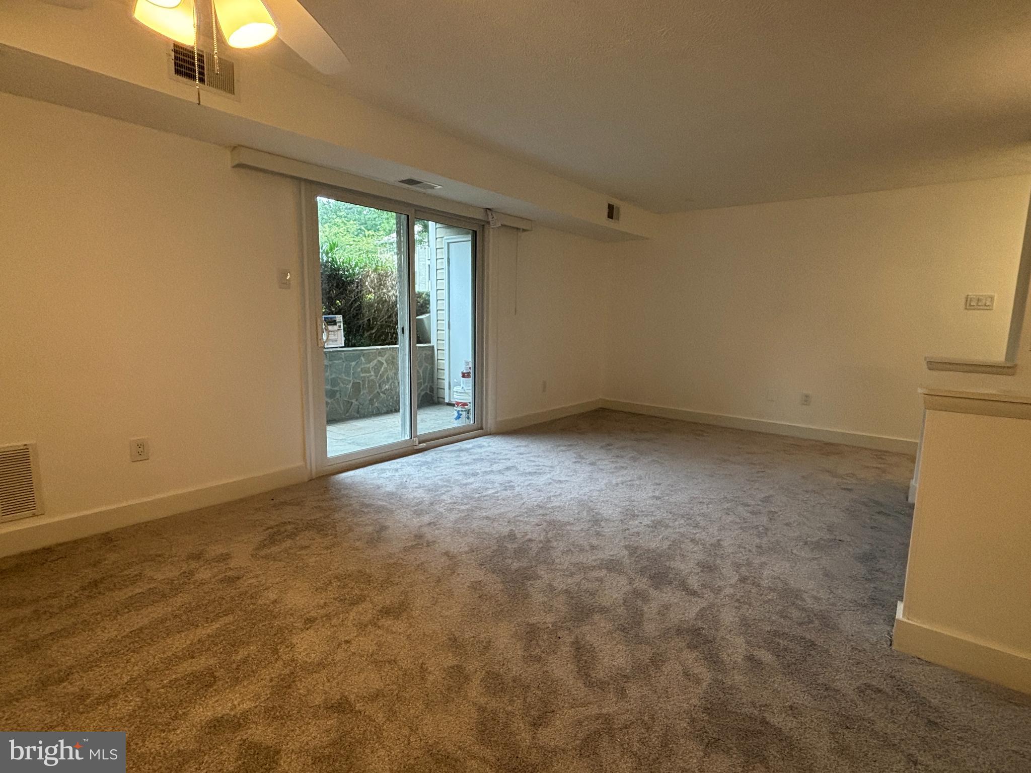 KNOLLS AT NORTH LAKE CONDOMINIUM - Residential