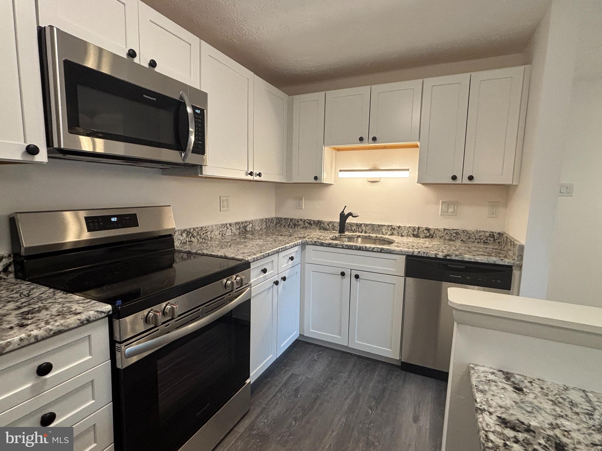 12201 PEACH CREST DRIVE 901D