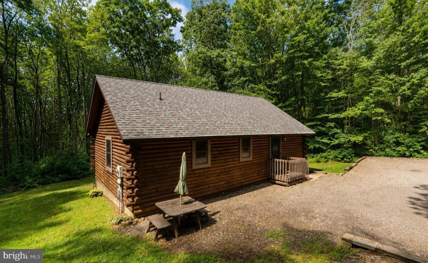 230 SPRINGHOUSE WAY