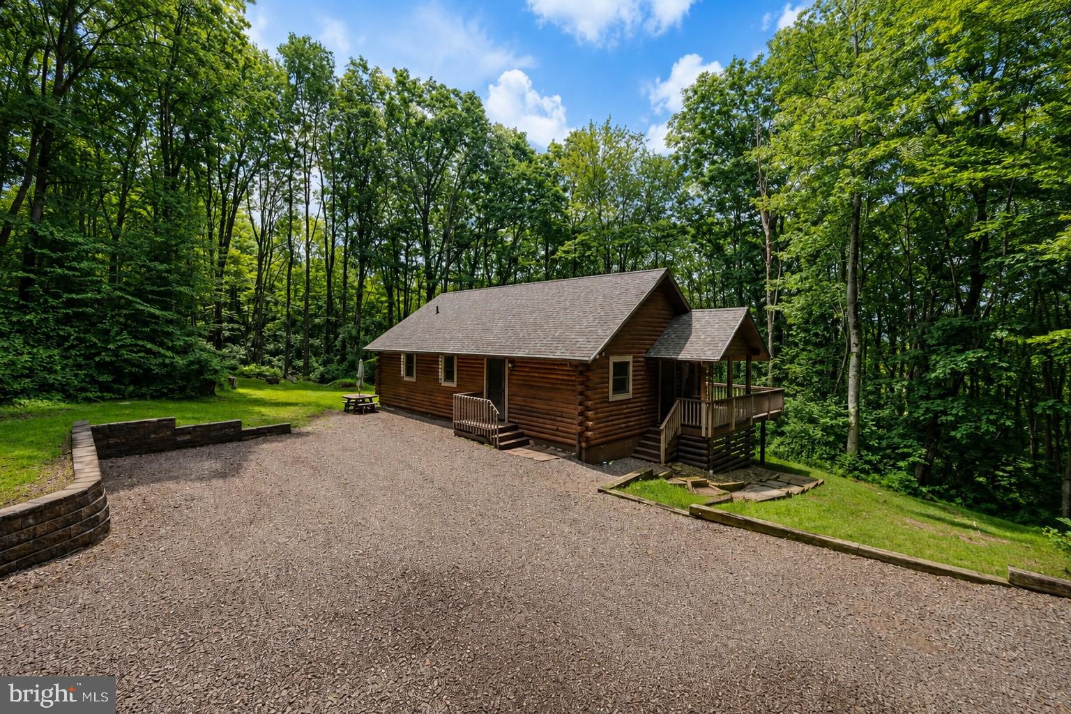 230 SPRINGHOUSE WAY