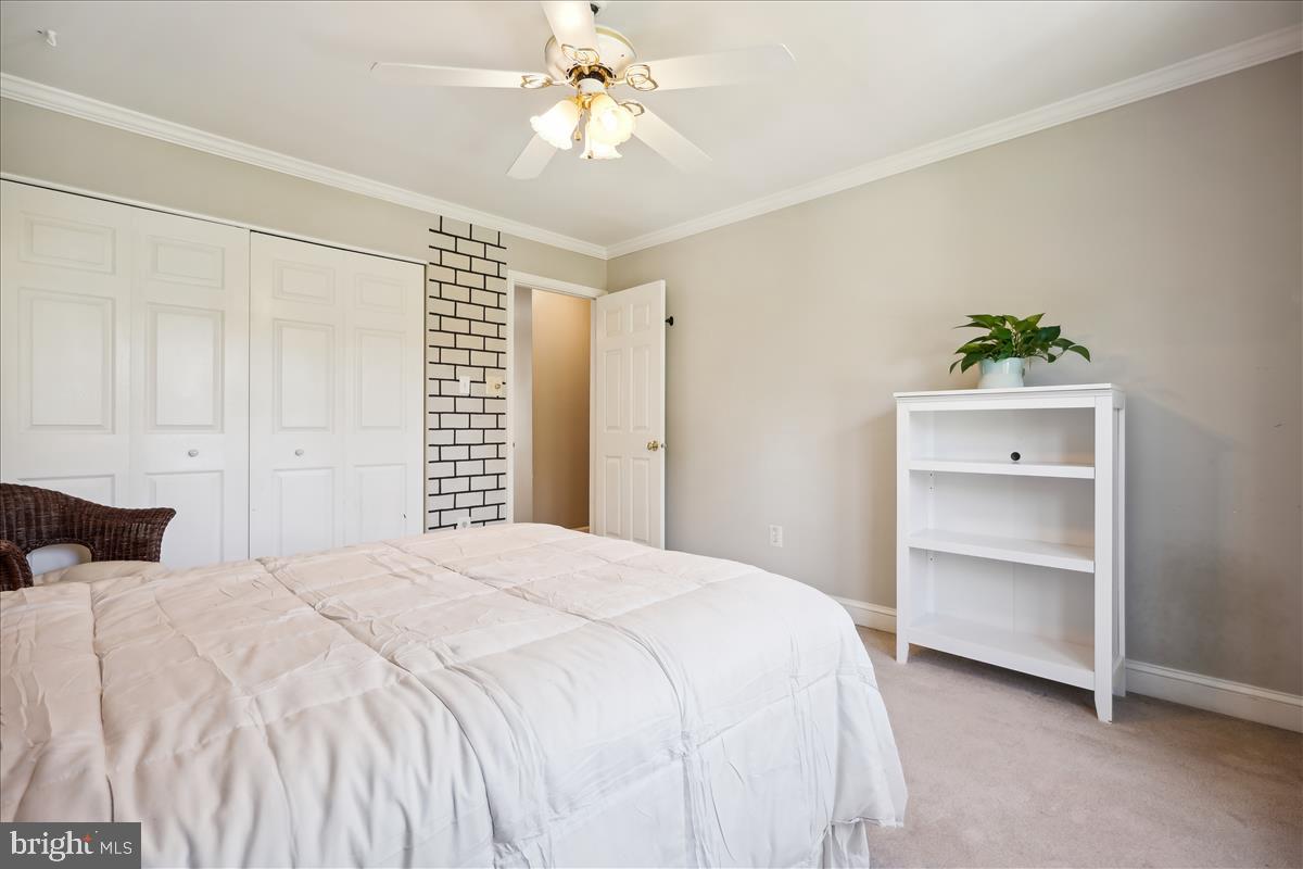 MILLS FARM - Residential