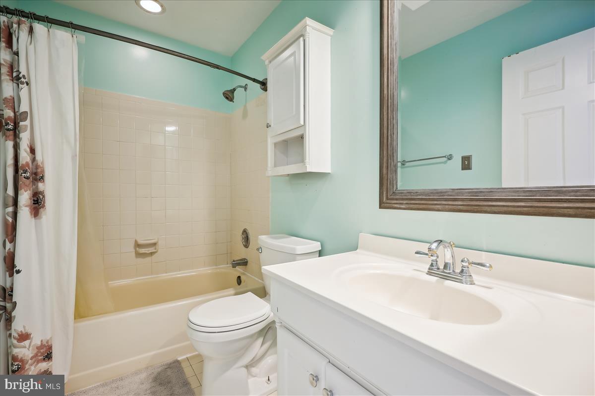 MILLS FARM - Residential