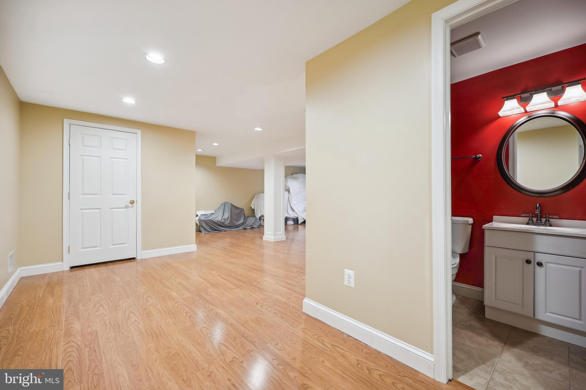 MILLS FARM - Residential