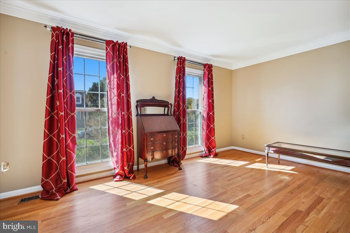 MILLS FARM - Residential