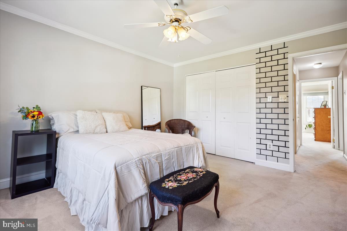 MILLS FARM - Residential