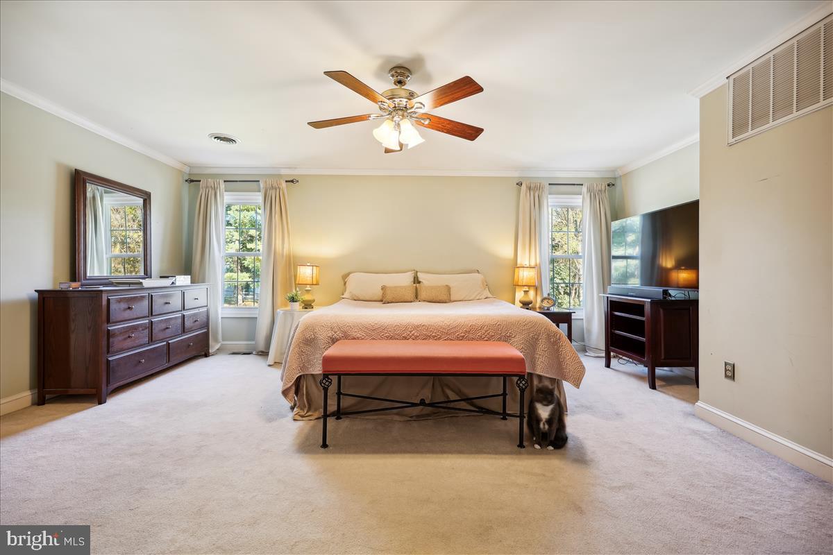 MILLS FARM - Residential