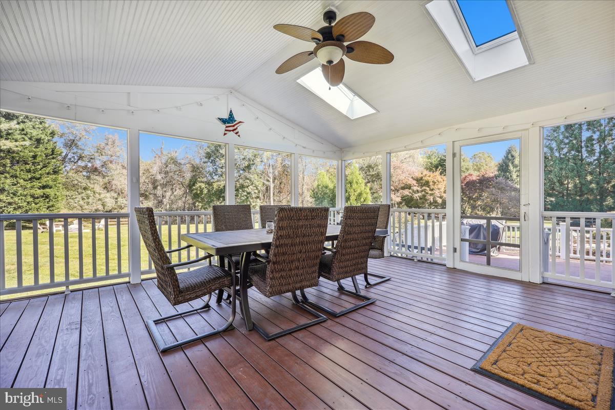 MILLS FARM - Residential