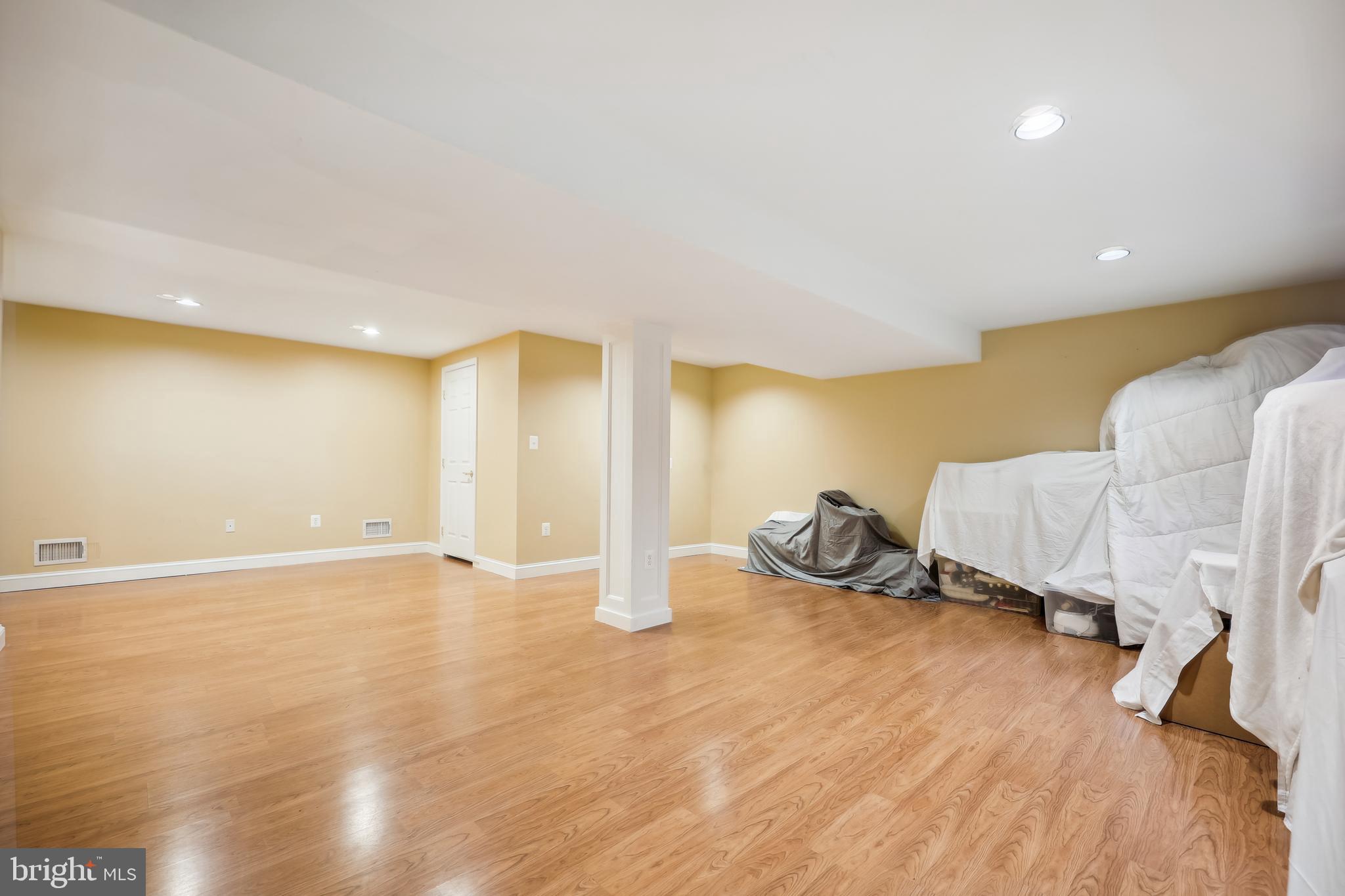 MILLS FARM - Residential