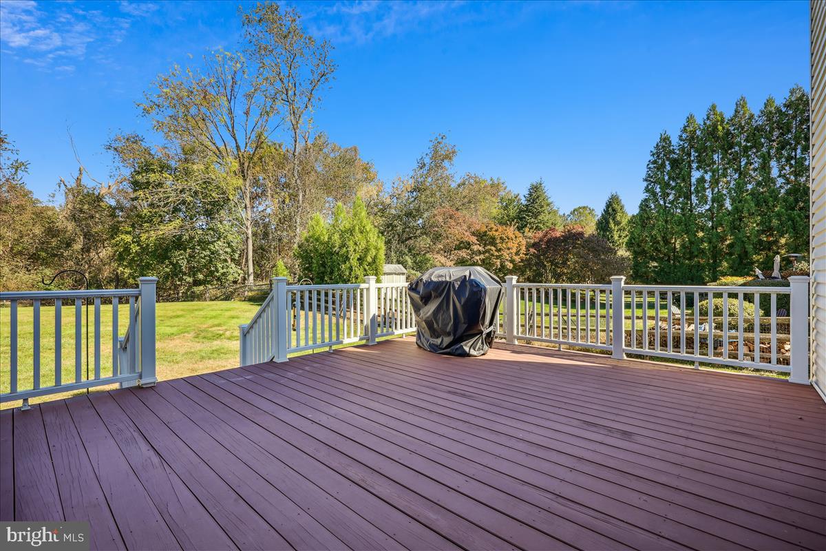 MILLS FARM - Residential