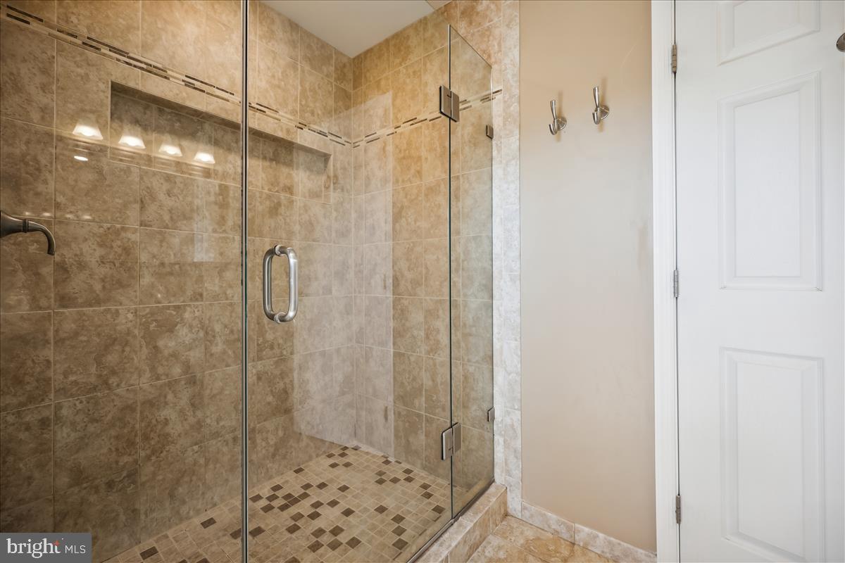 MILLS FARM - Residential