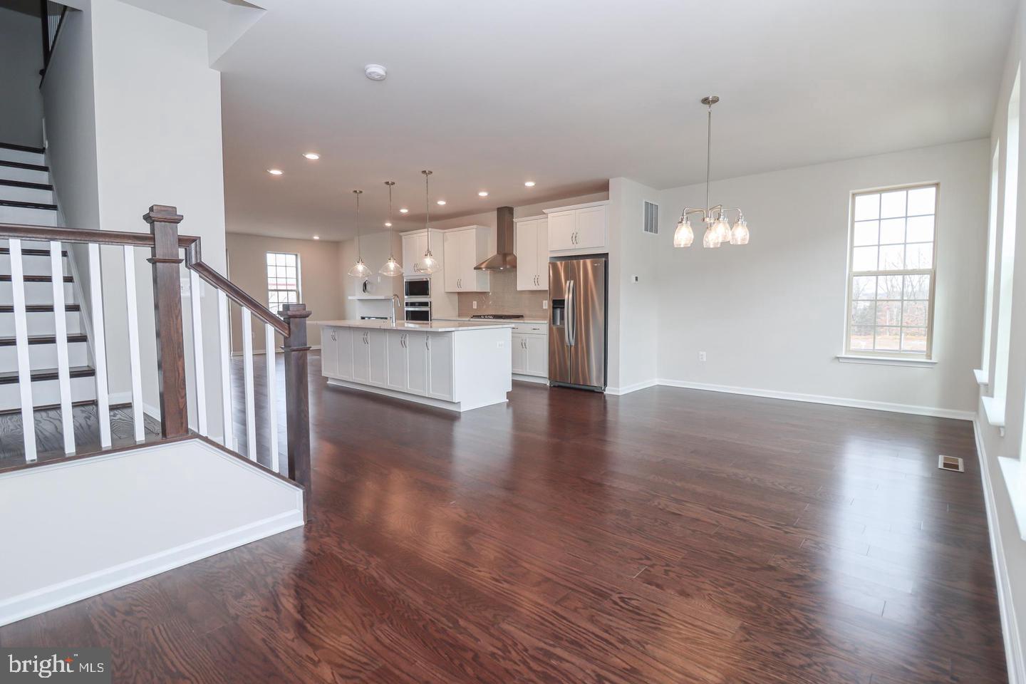 EAST QUARTER - Residential Lease