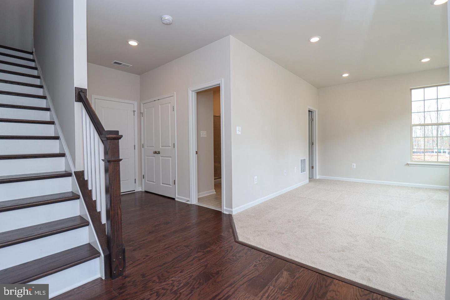 EAST QUARTER - Residential Lease