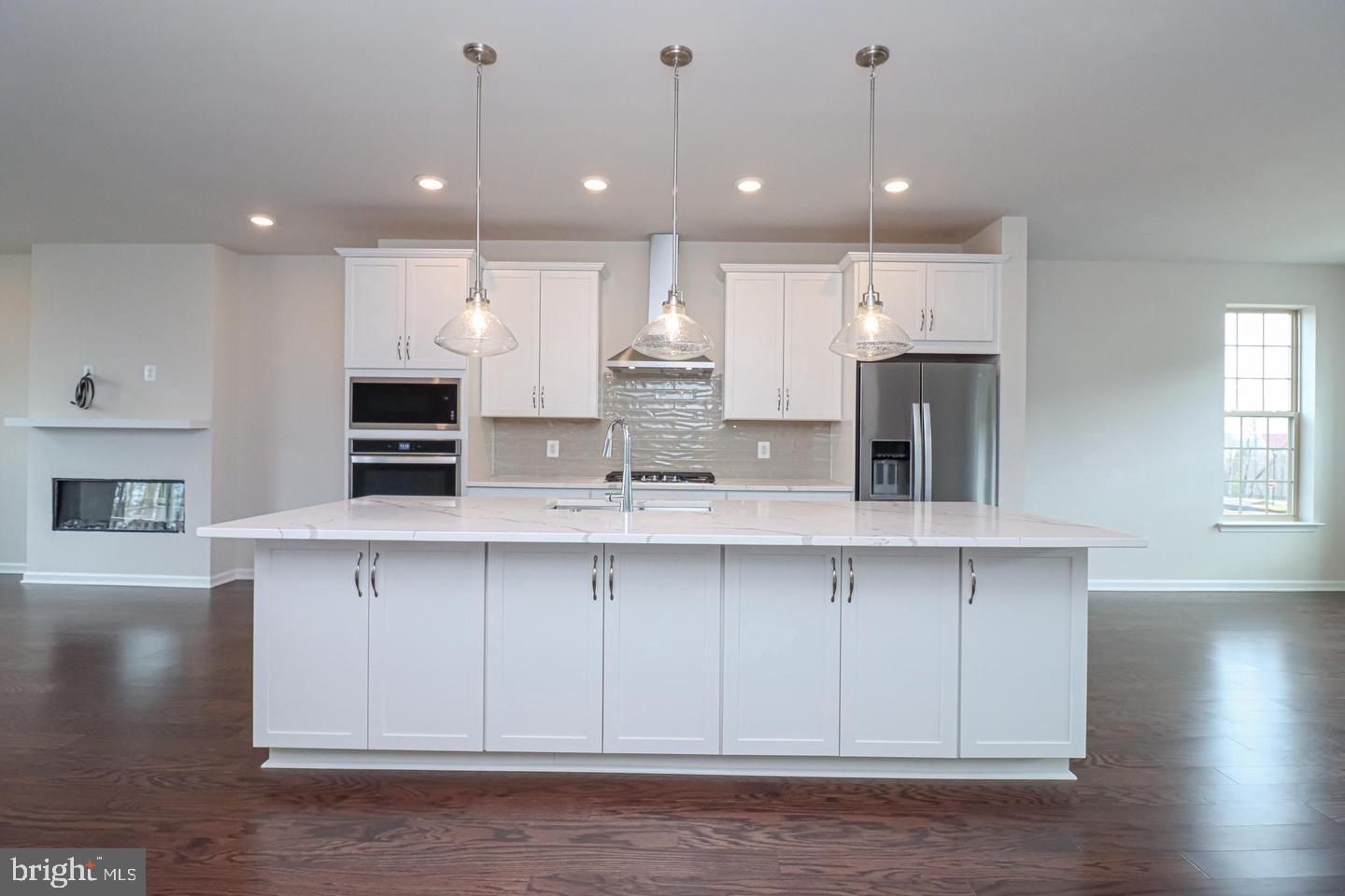 EAST QUARTER - Residential Lease