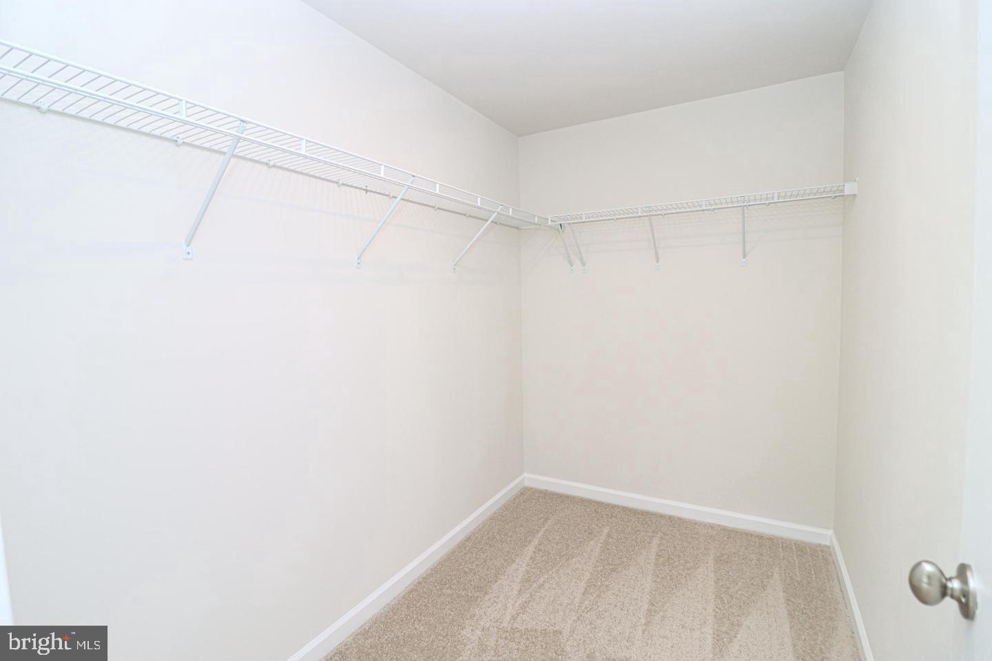 EAST QUARTER - Residential Lease