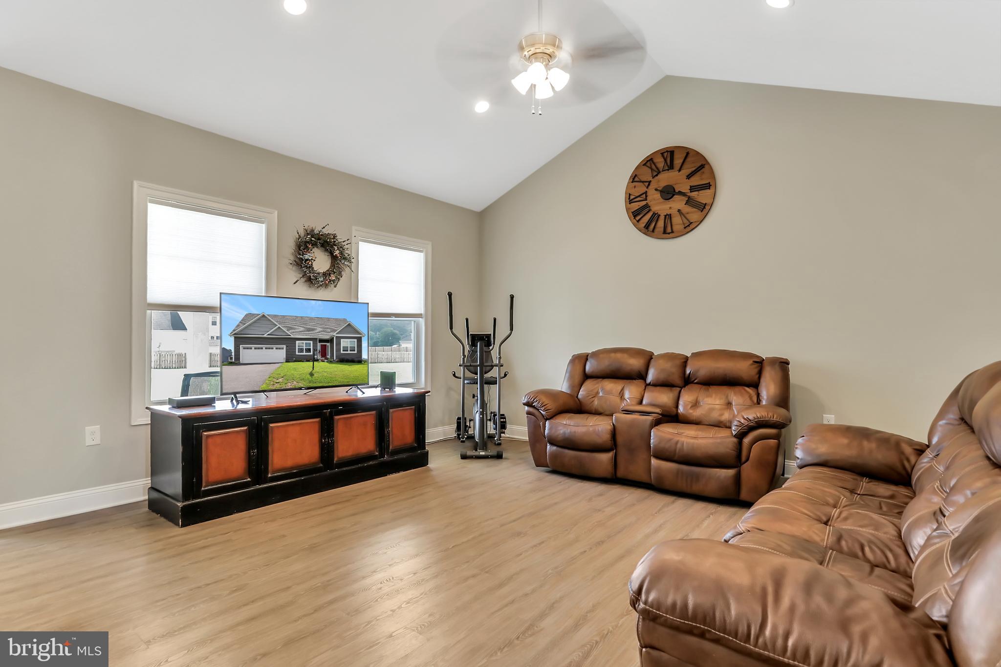 NORTH RIDGE - Residential