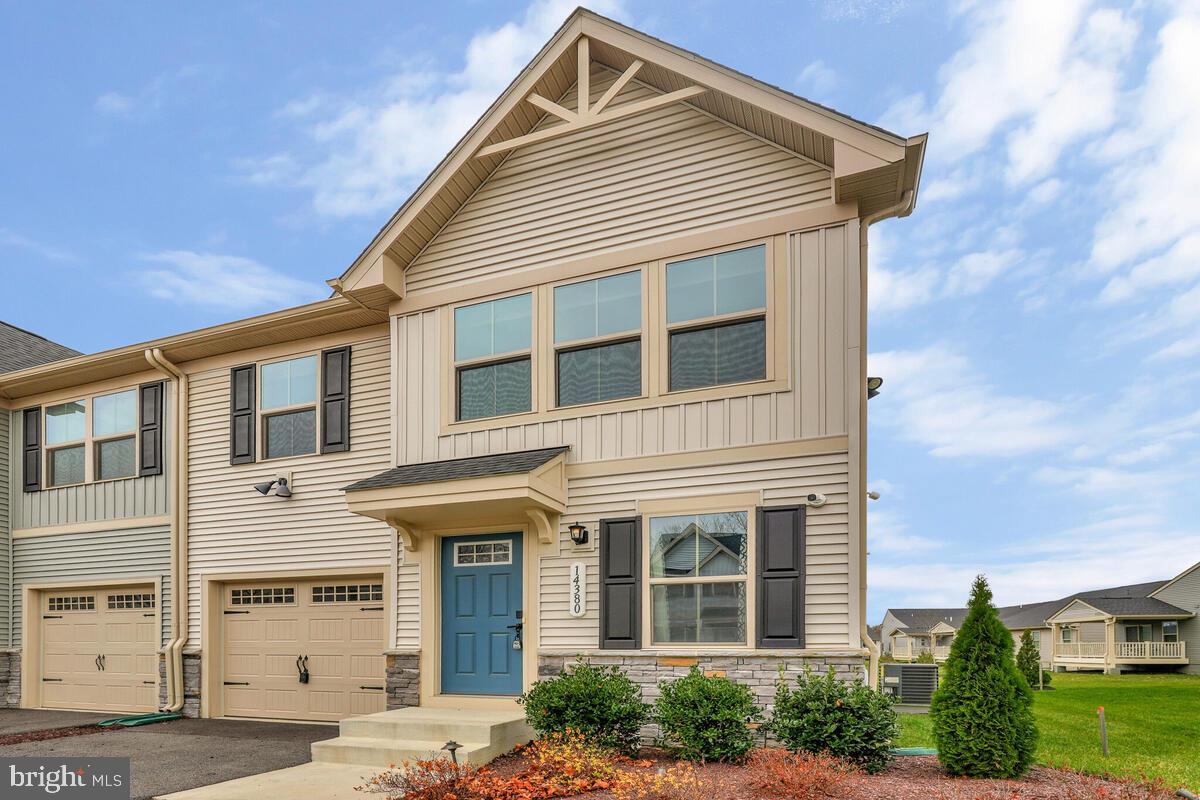 14380 LONGHOUSE LOOP