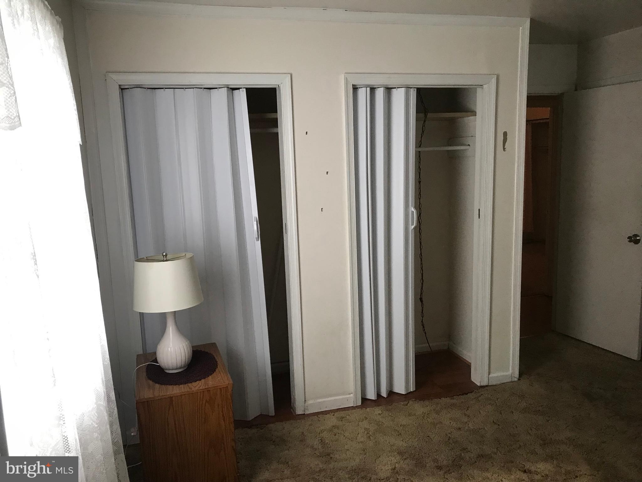 LYNNALAN ACRES - Residential