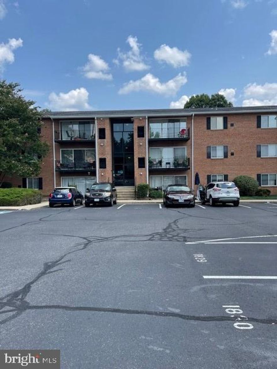 THIS IS A RARE FIND LOCATED ON THE TOP FLOOR WITH BEAUTIFULLY RECENTLY FINISHED WOOD FLOORING THROUGHOUT.  THIS 2 BEDROOM UNIT WHICH IS SELDOM FOUND IN WESTWOOD COMMONS  HAS  SO MUCH TO OFFER ! IT'S CONVENIENTLY LOCATED CLOSE TO HISTORIC DOWNTOWN  FREDERICKSBURG, CENTRAL PARK , AND I-95. (LESS THAN .5 MILE TO I95- AND LESS THAN .25 MILE TO ROUTE 1) A EUROPEAN STYLE WASHER/DRYER LOCATED INSIDE THE UNIT CONVEYS, BUT WE ALSO HAVE A COMMERCIAL WASHER/DRYER IN BASEMENT FOR ALL RESIDENTS TO USE IF THEY SO CHOOSE. UNIT IS FRESHLY PAINTED THROUGH OUT AND PROFESSIONALLY DEEP CLEANED. DID I MENTION WITH YOUR HOA FEE YOUR GAS HOT WATER, HEAT AND GAS  COOKING AS WELL AS TRASH PICK UP AND SNOW REMOVAL ARE INCLUDED. NO MOWING OF THE LAWNS HERE EITHER/ AND OR ROOF REPAIR.  THEY ARE INCLUDED? THIS IS A SECURED AND PROFESSIONALLY MANAGED BUILDING. EXCELLENT COMMUTER LOCATION WITH ASSIGNED PARKING. ALL THIS SWEET UNIT IS NEEDING IS A NEW OWNER! DON'T MISS OUT