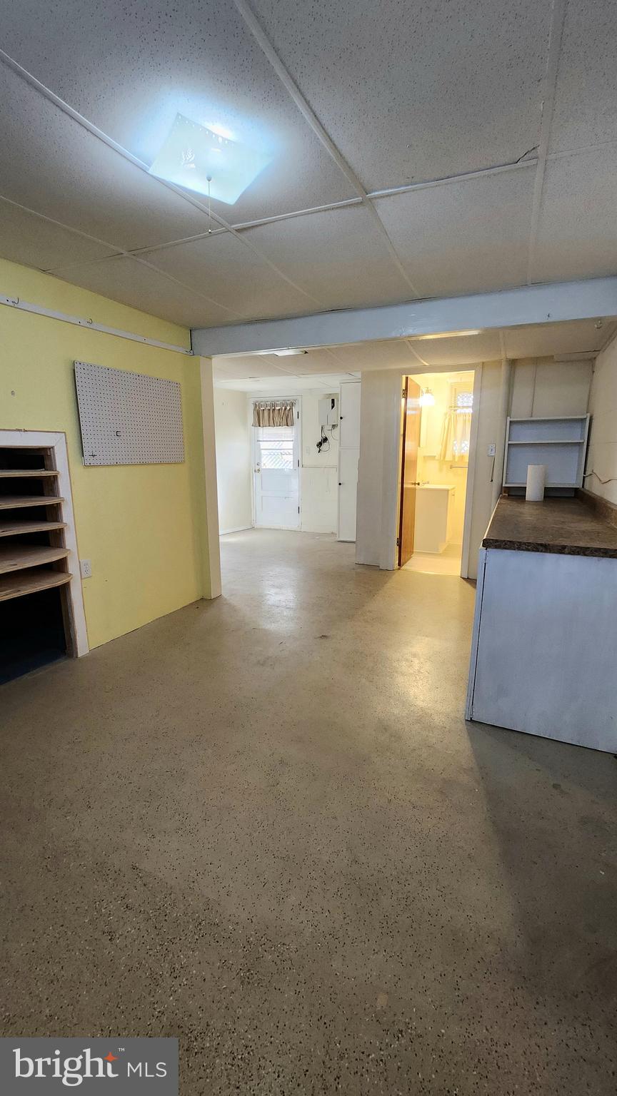 COLONIAL ACRES - Residential